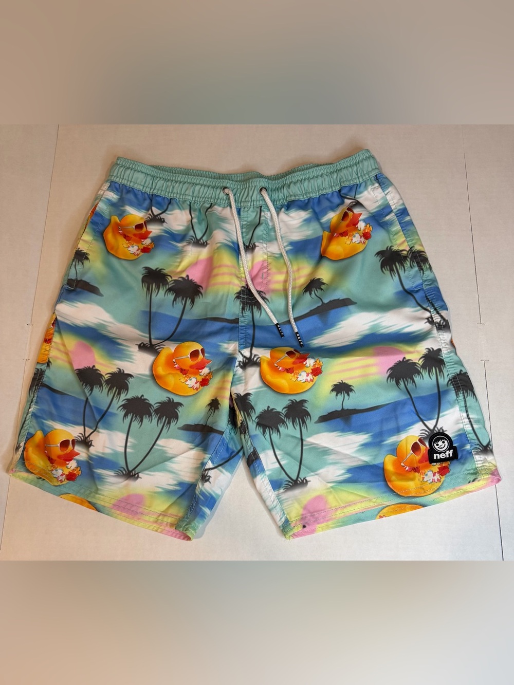 Neff Tropical Rubber Duck Swim Trunks Men’s Medium Beach Board Shorts Hawaiian